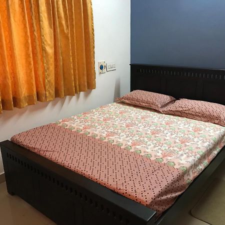 Sri Balaji Residency Appartamento Tirupati Esterno foto