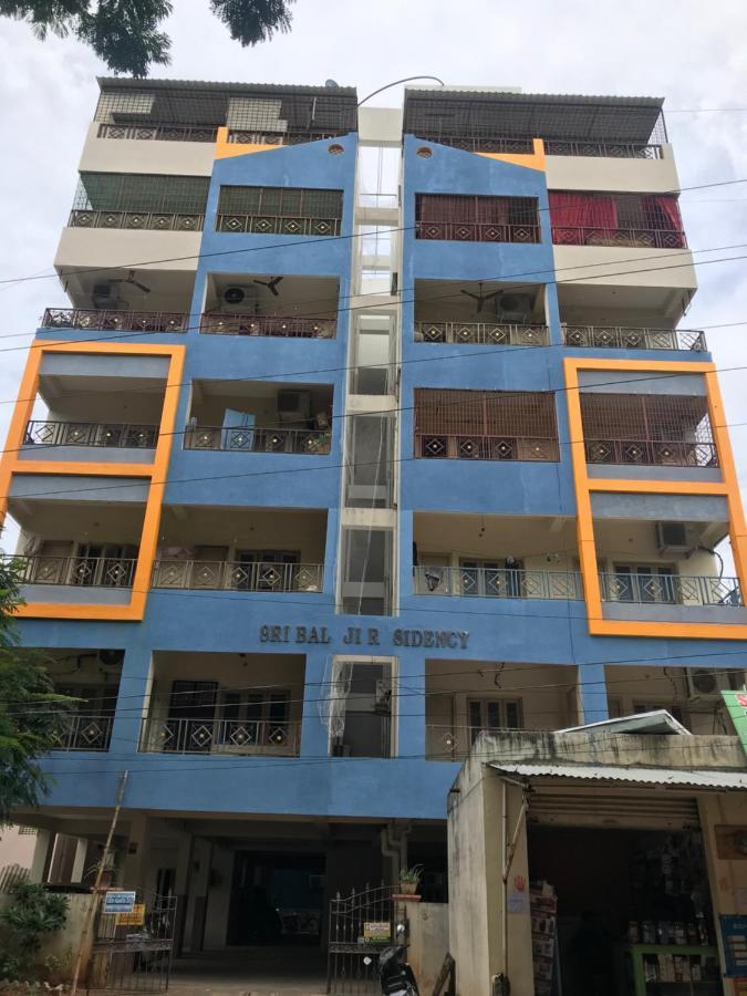 Sri Balaji Residency Appartamento Tirupati Esterno foto