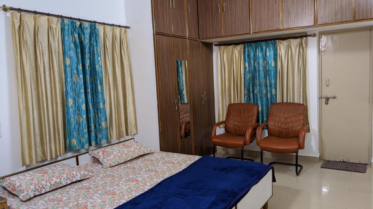 Sri Balaji Residency Appartamento Tirupati Esterno foto