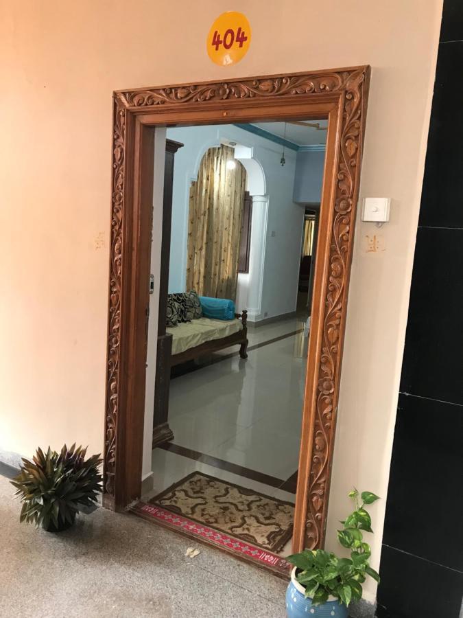Sri Balaji Residency Appartamento Tirupati Esterno foto