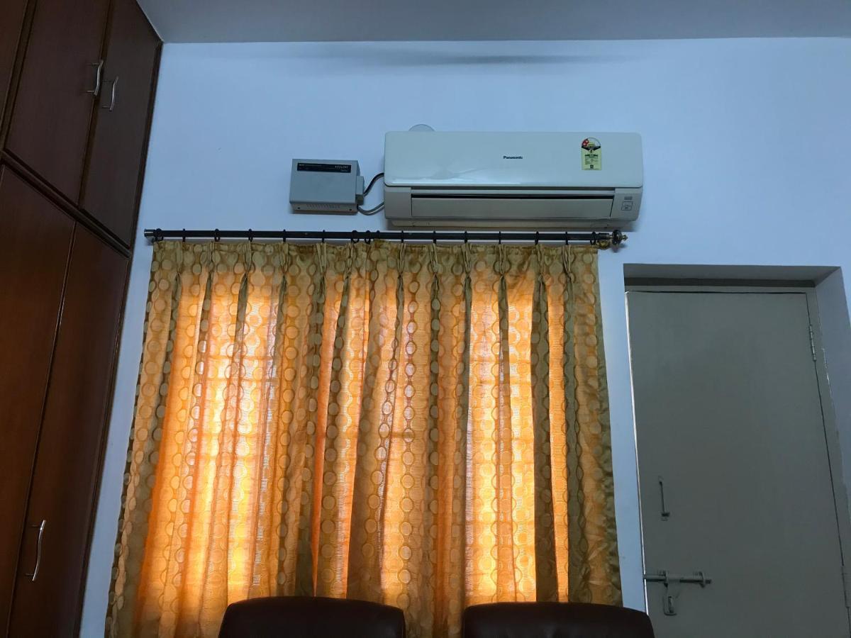 Sri Balaji Residency Appartamento Tirupati Esterno foto
